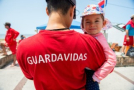 ¿A qué precios compra la Intendencia? Caseta de guardavidas en playa El Calabrés costará al contribuyente USD 6.400 en Rocha costó USD 1.400 y en Montevideo fue con canje de publicidad