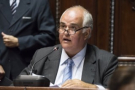 Gustavo Penadés exsenador en su peor hora, formalizado con prisión y destituído por unanimidad de ambas Cámaras del Parlamento.